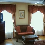 Four Creeks Bed & Breakfast