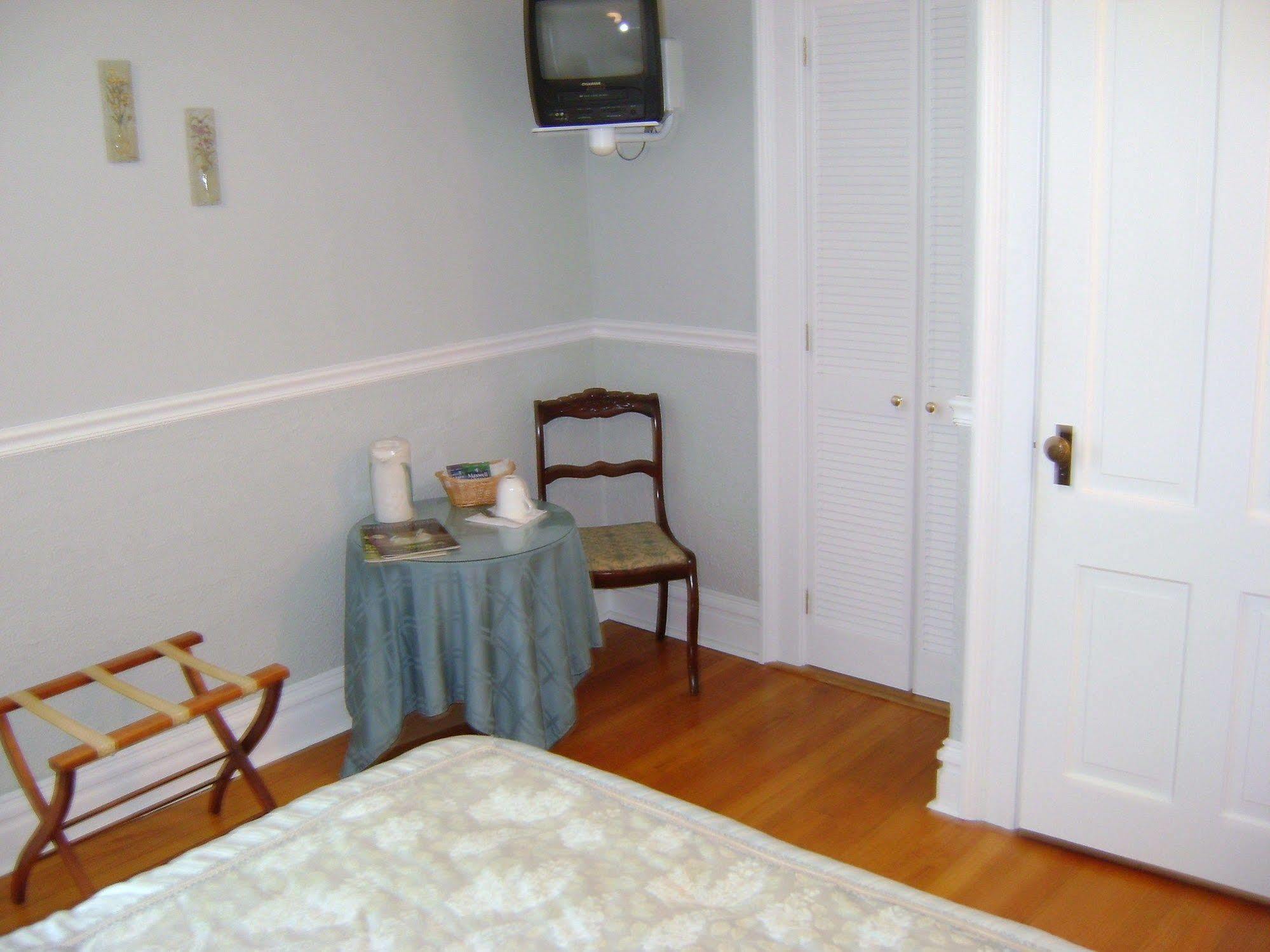 Four Creeks Hotel